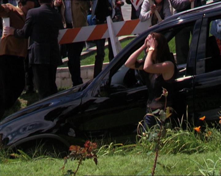 Charmed-Online-dot-322AllHellBreaksLoose1717.jpg Charmed-Online-dot-322AllHellBreaksLoose1717.jpg