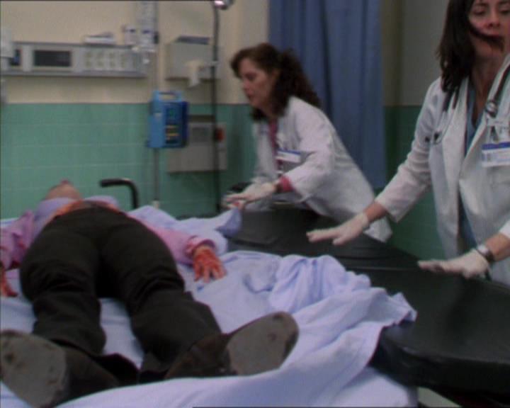 Charmed-Online-dot-322AllHellBreaksLoose1788.jpg Charmed-Online-dot-322AllHellBreaksLoose1788.jpg