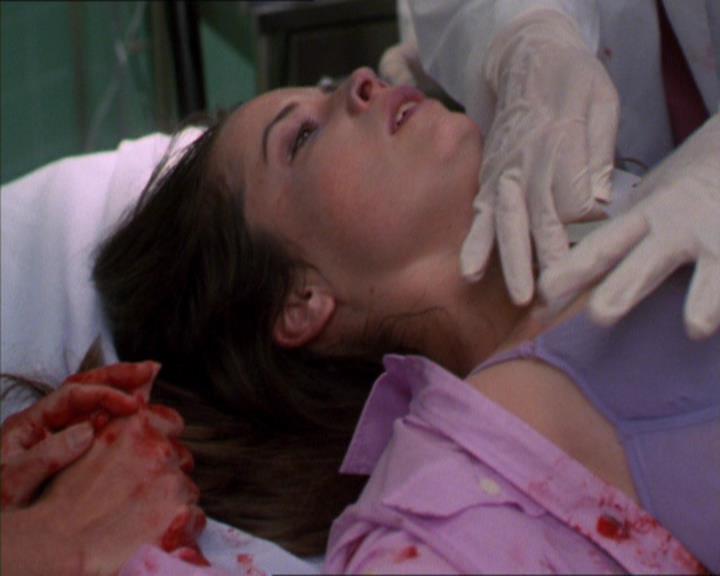 Charmed-Online-dot-322AllHellBreaksLoose1795.jpg Charmed-Online-dot-322AllHellBreaksLoose1795.jpg