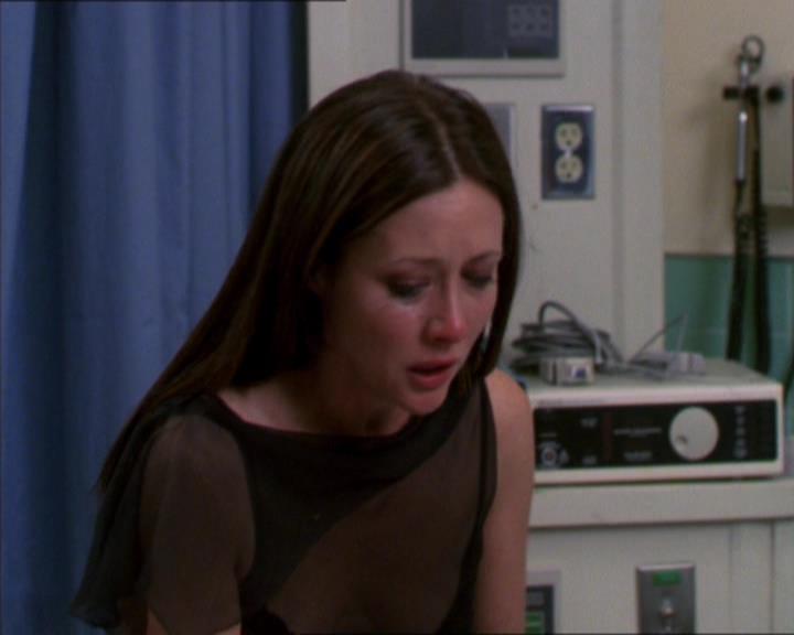 Charmed-Online-dot-322AllHellBreaksLoose1796.jpg Charmed-Online-dot-322AllHellBreaksLoose1796.jpg