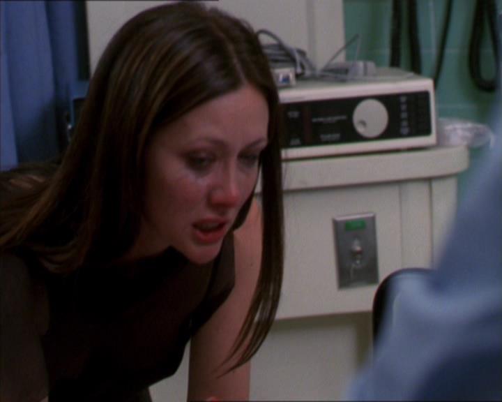 Charmed-Online-dot-322AllHellBreaksLoose1815.jpg Charmed-Online-dot-322AllHellBreaksLoose1815.jpg