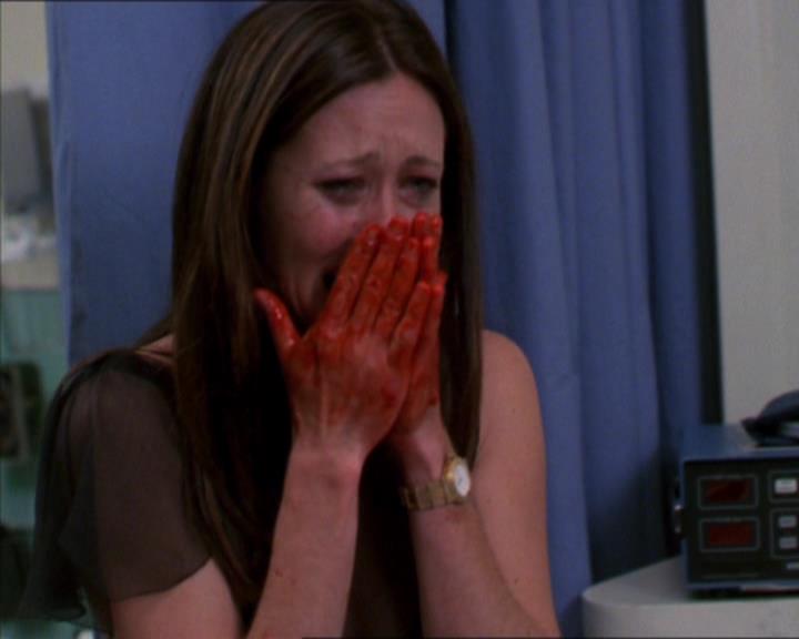 Charmed-Online-dot-322AllHellBreaksLoose1852.jpg Charmed-Online-dot-322AllHellBreaksLoose1852.jpg