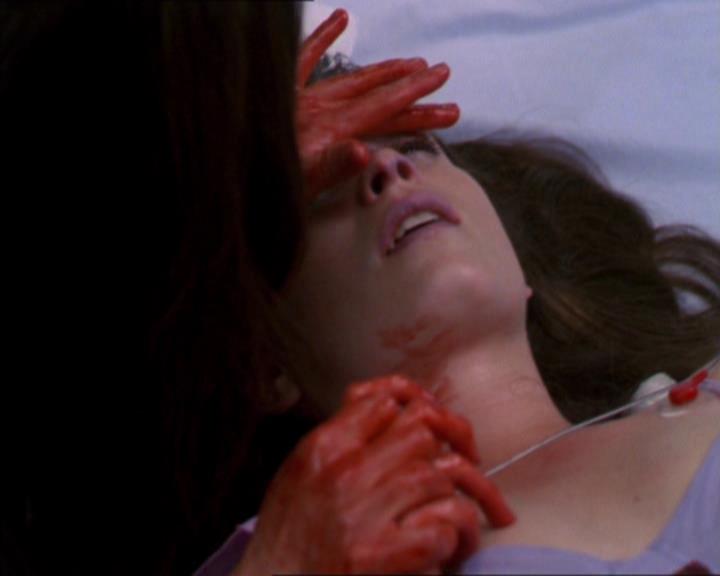 Charmed-Online-dot-322AllHellBreaksLoose1883.jpg Charmed-Online-dot-322AllHellBreaksLoose1883.jpg