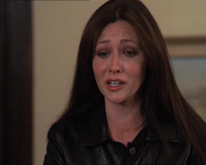 Charmed-Online-dot-322AllHellBreaksLoose2226.jpg Charmed-Online-dot-322AllHellBreaksLoose2226.jpg