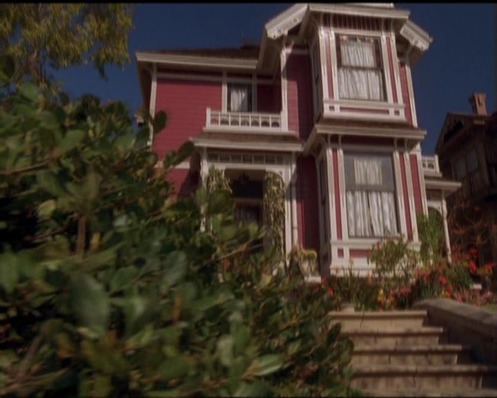 Charmed-Online_dot_net-5x01-2AWitchTail0006.jpg