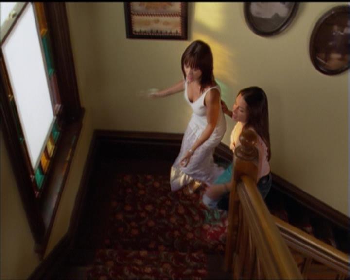 Charmed-Online_dot_net-5x01-2AWitchTail0010.jpg