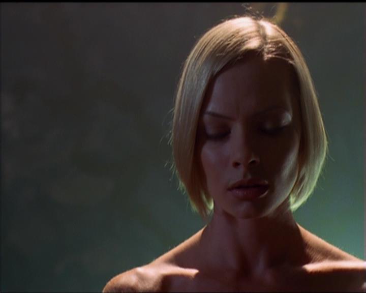 Charmed-Online_dot_net-5x01-2AWitchTail0194.jpg Charmed-Online_dot_net-5x01-2AWitchTail0194.jpg