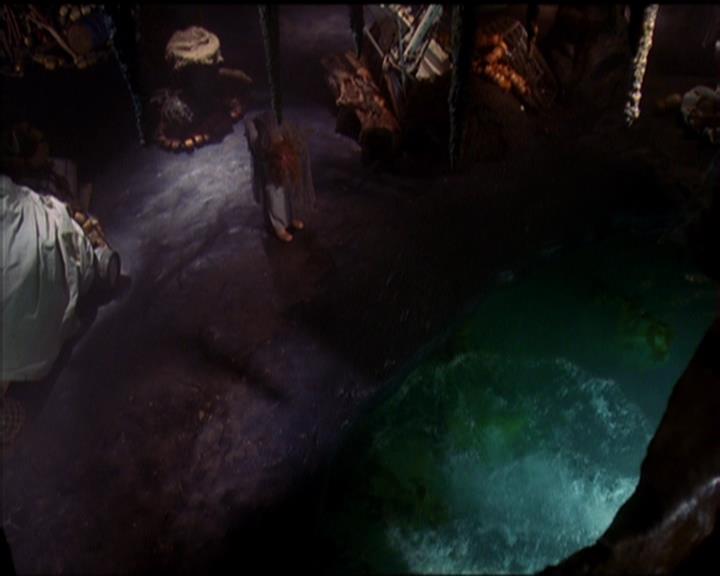 Charmed-Online_dot_net-5x01-2AWitchTail0205.jpg Charmed-Online_dot_net-5x01-2AWitchTail0205.jpg