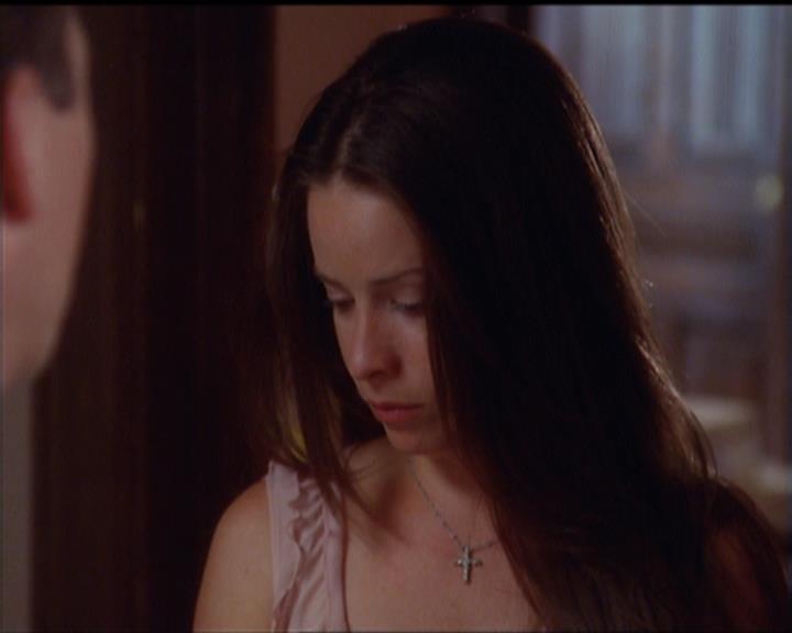 Charmed-Online_dot_net-5x01-2AWitchTail0353.jpg Charmed-Online_dot_net-5x01-2AWitchTail0353.jpg