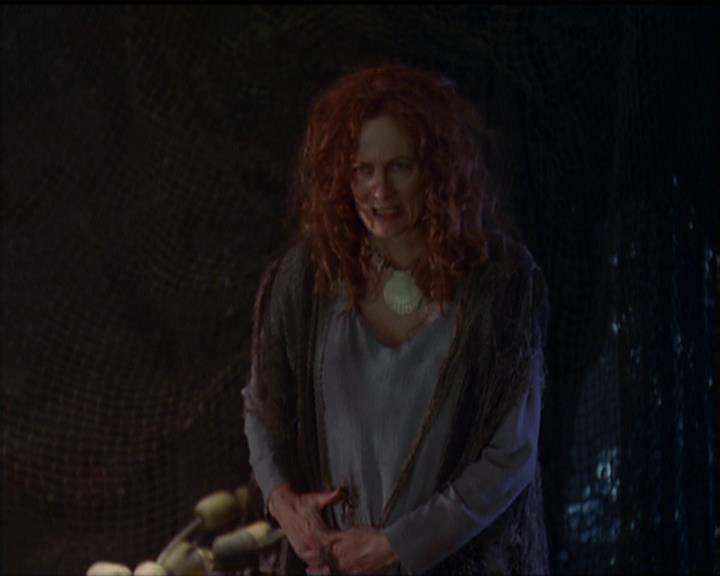 Charmed-Online_dot_net-5x01-2AWitchTail0405.jpg Charmed-Online_dot_net-5x01-2AWitchTail0405.jpg