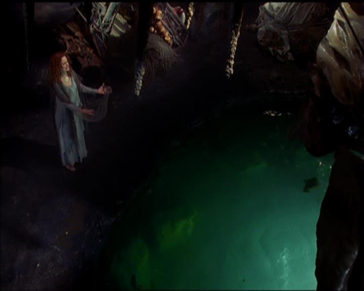 Charmed-Online_dot_net-5x01-2AWitchTail0444.jpg Charmed-Online_dot_net-5x01-2AWitchTail0444.jpg