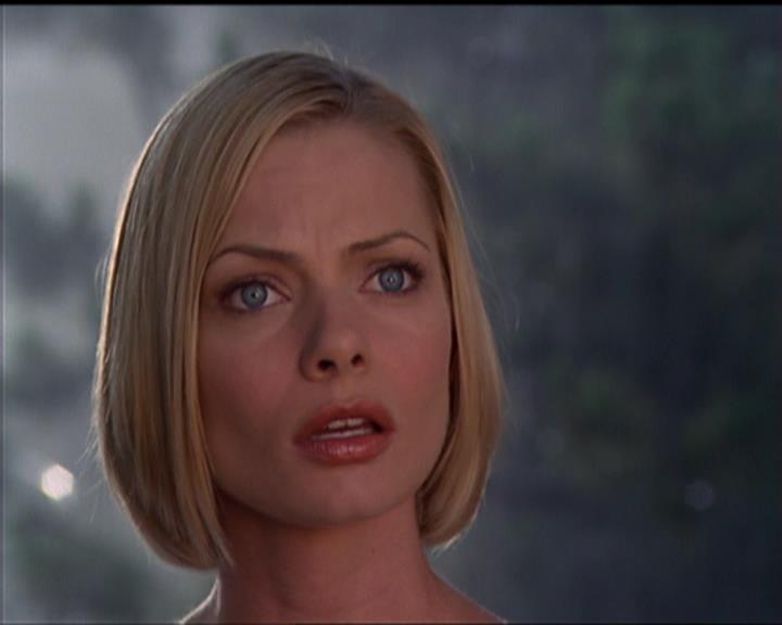 Charmed-Online_dot_net-5x01-2AWitchTail0609.jpg Charmed-Online_dot_net-5x01-2AWitchTail0609.jpg