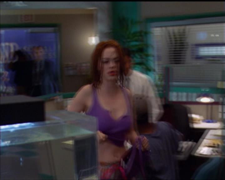 Charmed-Online_dot_net-5x01-2AWitchTail0621.jpg Charmed-Online_dot_net-5x01-2AWitchTail0621.jpg