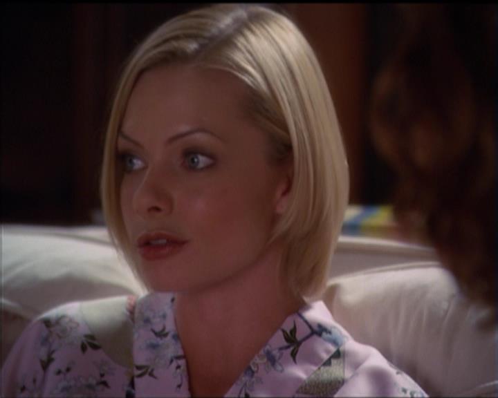 Charmed-Online_dot_net-5x01-2AWitchTail0905.jpg Charmed-Online_dot_net-5x01-2AWitchTail0905.jpg