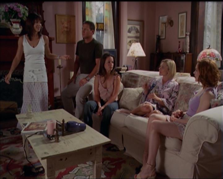 Charmed-Online_dot_net-5x01-2AWitchTail0935.jpg