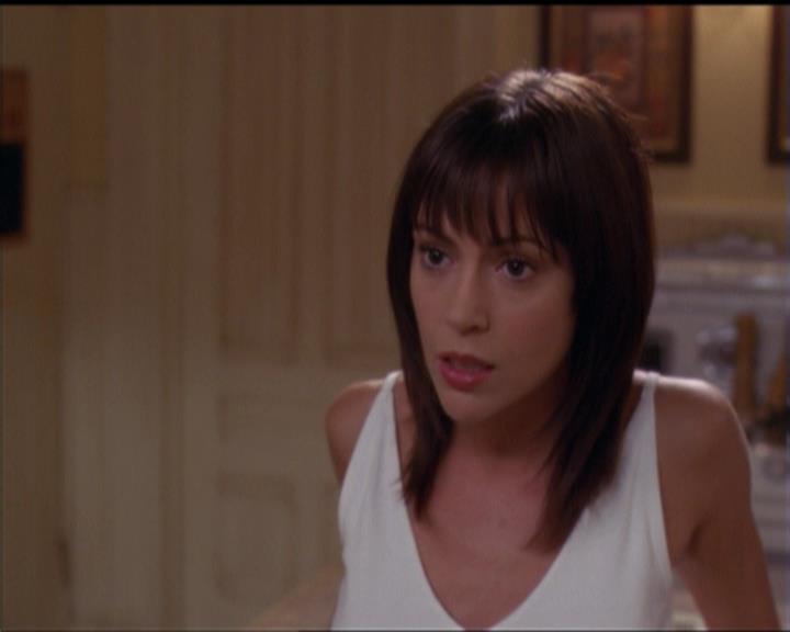 Charmed-Online_dot_net-5x01-2AWitchTail0991.jpg