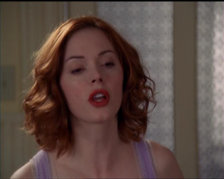 Charmed-Online_dot_net-5x01-2AWitchTail1015.jpg Charmed-Online_dot_net-5x01-2AWitchTail1015.jpg