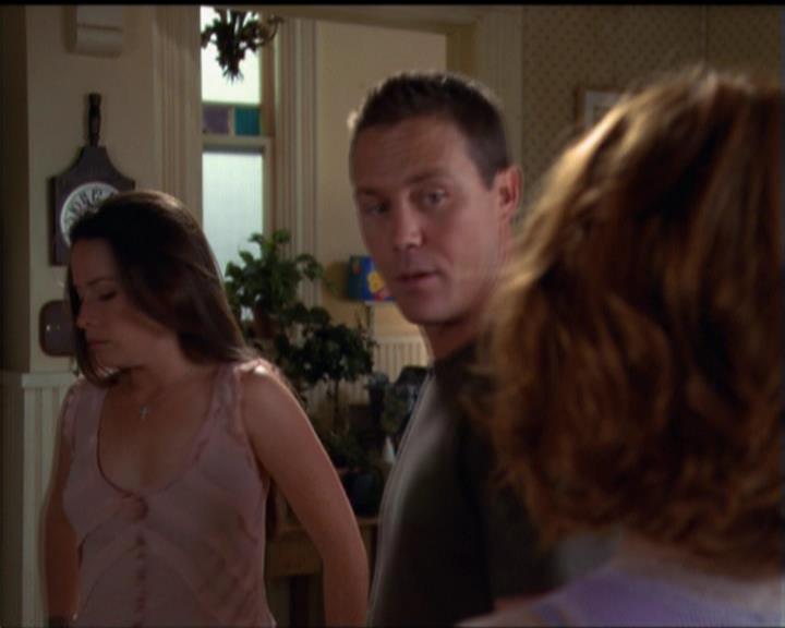 Charmed-Online_dot_net-5x01-2AWitchTail1024.jpg Charmed-Online_dot_net-5x01-2AWitchTail1024.jpg