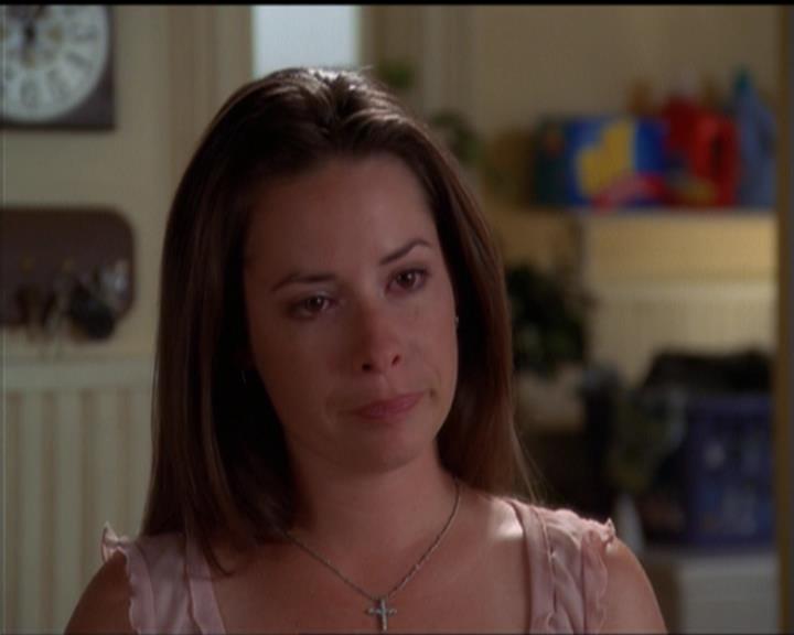 Charmed-Online_dot_net-5x01-2AWitchTail1069.jpg Charmed-Online_dot_net-5x01-2AWitchTail1069.jpg