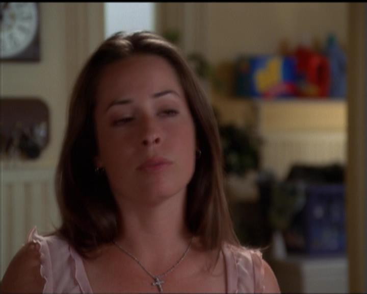 Charmed-Online_dot_net-5x01-2AWitchTail1077.jpg Charmed-Online_dot_net-5x01-2AWitchTail1077.jpg