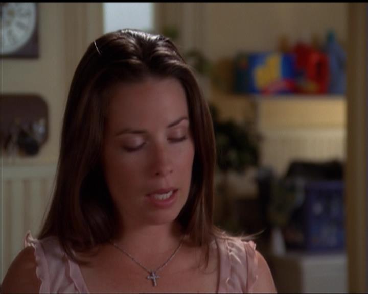 Charmed-Online_dot_net-5x01-2AWitchTail1091.jpg Charmed-Online_dot_net-5x01-2AWitchTail1091.jpg