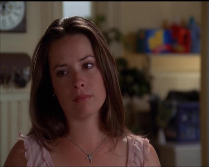 Charmed-Online_dot_net-5x01-2AWitchTail1103.jpg
