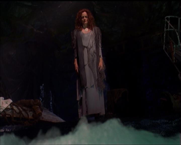 Charmed-Online_dot_net-5x01-2AWitchTail1106.jpg Charmed-Online_dot_net-5x01-2AWitchTail1106.jpg
