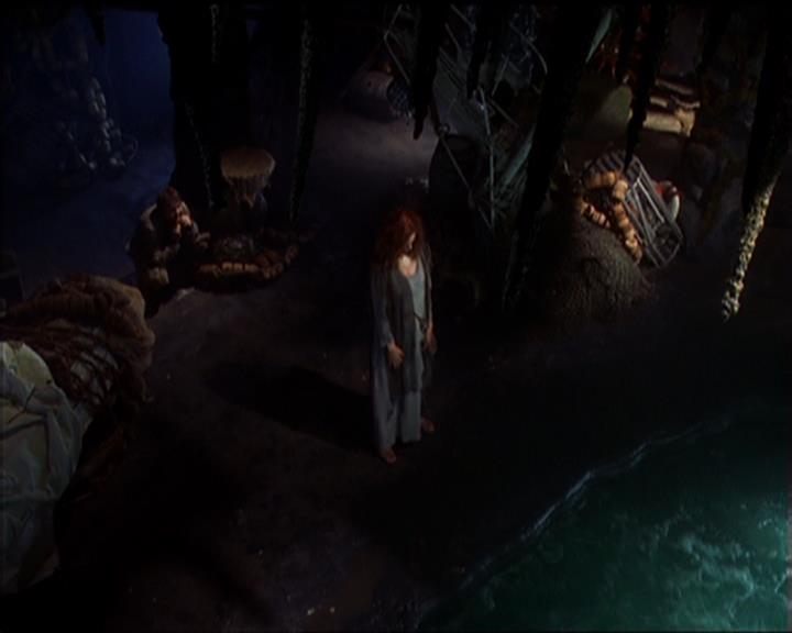 Charmed-Online_dot_net-5x01-2AWitchTail1108.jpg Charmed-Online_dot_net-5x01-2AWitchTail1108.jpg