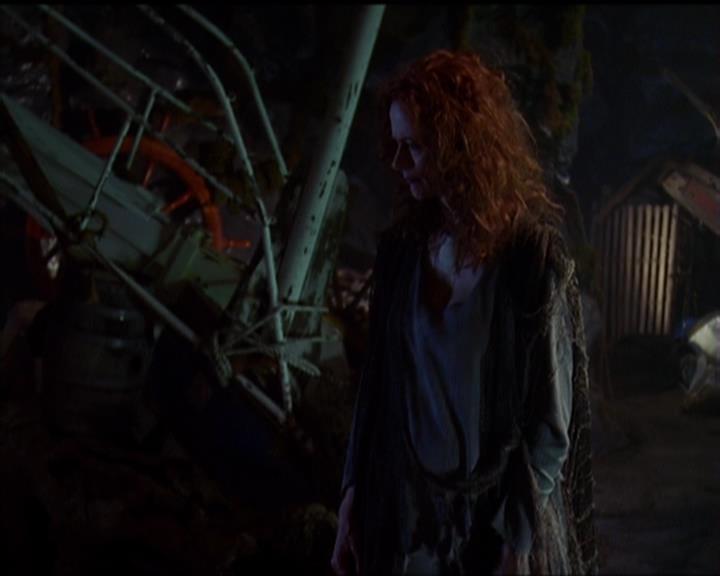 Charmed-Online_dot_net-5x01-2AWitchTail1112.jpg Charmed-Online_dot_net-5x01-2AWitchTail1112.jpg