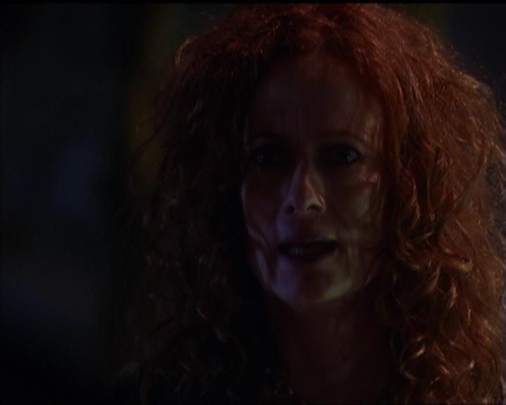 Charmed-Online_dot_net-5x01-2AWitchTail1136.jpg Charmed-Online_dot_net-5x01-2AWitchTail1136.jpg