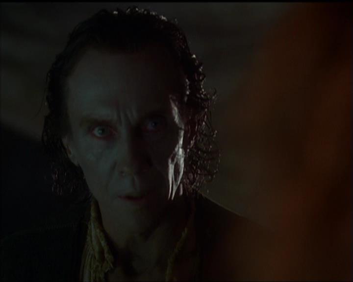 Charmed-Online_dot_net-5x01-2AWitchTail1140.jpg Charmed-Online_dot_net-5x01-2AWitchTail1140.jpg