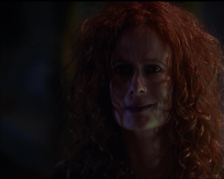 Charmed-Online_dot_net-5x01-2AWitchTail1146.jpg Charmed-Online_dot_net-5x01-2AWitchTail1146.jpg