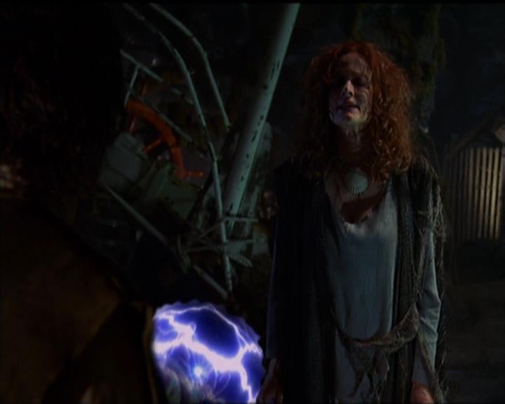 Charmed-Online_dot_net-5x01-2AWitchTail1151.jpg Charmed-Online_dot_net-5x01-2AWitchTail1151.jpg