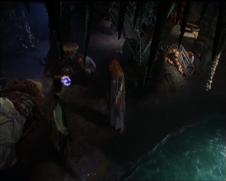 Charmed-Online_dot_net-5x01-2AWitchTail1161.jpg Charmed-Online_dot_net-5x01-2AWitchTail1161.jpg