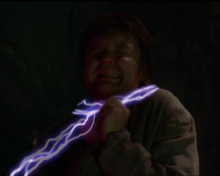 Charmed-Online_dot_net-5x01-2AWitchTail1168.jpg Charmed-Online_dot_net-5x01-2AWitchTail1168.jpg