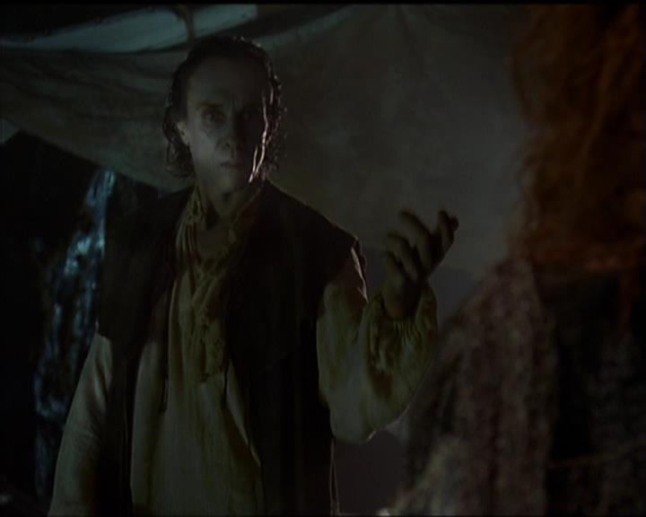 Charmed-Online_dot_net-5x01-2AWitchTail1174.jpg Charmed-Online_dot_net-5x01-2AWitchTail1174.jpg