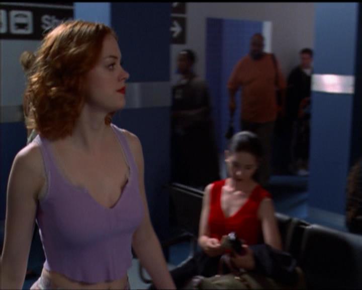 Charmed-Online_dot_net-5x01-2AWitchTail1202.jpg