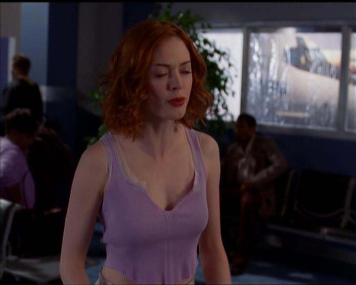 Charmed-Online_dot_net-5x01-2AWitchTail1238.jpg
