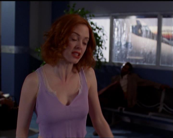 Charmed-Online_dot_net-5x01-2AWitchTail1241.jpg