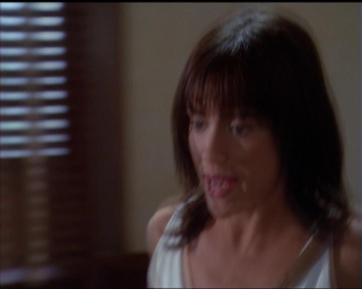 Charmed-Online_dot_net-5x01-2AWitchTail1331.jpg Charmed-Online_dot_net-5x01-2AWitchTail1331.jpg