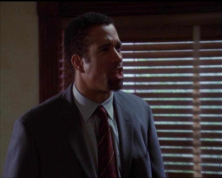 Charmed-Online_dot_net-5x01-2AWitchTail1336.jpg Charmed-Online_dot_net-5x01-2AWitchTail1336.jpg