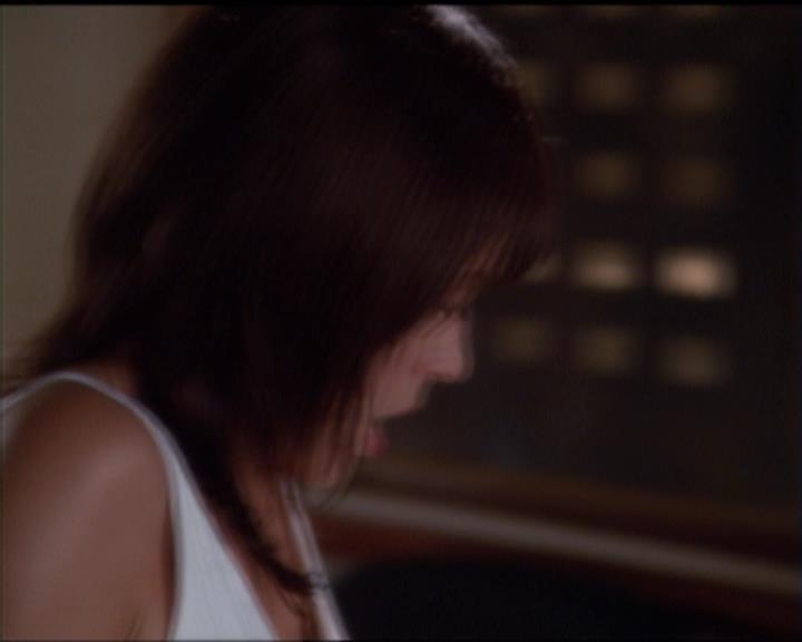 Charmed-Online_dot_net-5x01-2AWitchTail1431.jpg Charmed-Online_dot_net-5x01-2AWitchTail1431.jpg