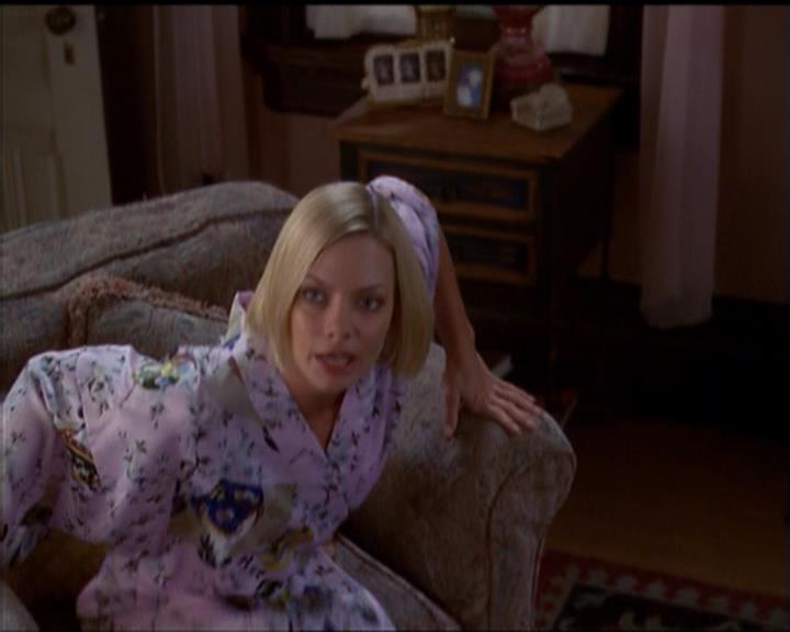 Charmed-Online_dot_net-5x01-2AWitchTail1502.jpg Charmed-Online_dot_net-5x01-2AWitchTail1502.jpg