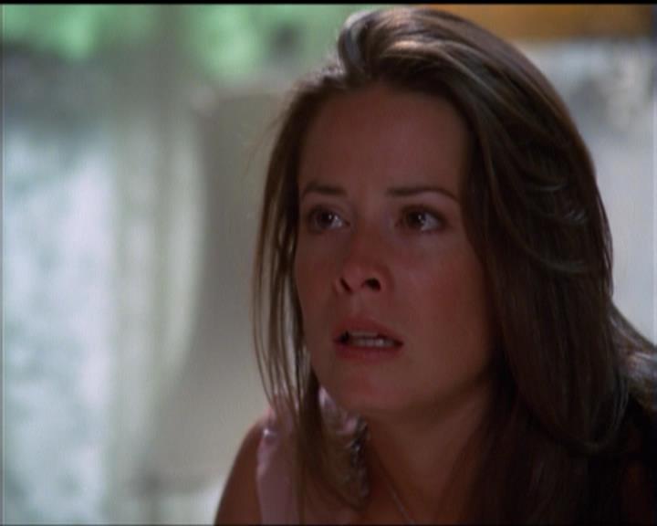 Charmed-Online_dot_net-5x01-2AWitchTail1625.jpg Charmed-Online_dot_net-5x01-2AWitchTail1625.jpg