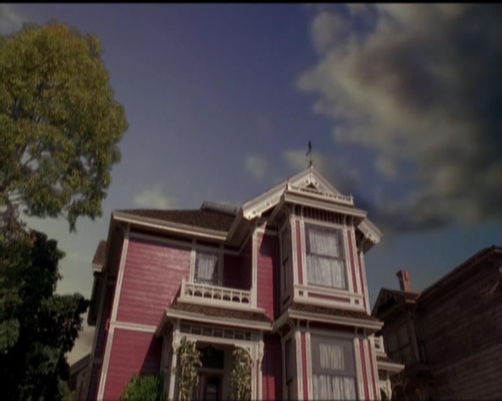 Charmed-Online_dot_net-5x01-2AWitchTail1633.jpg Charmed-Online_dot_net-5x01-2AWitchTail1633.jpg