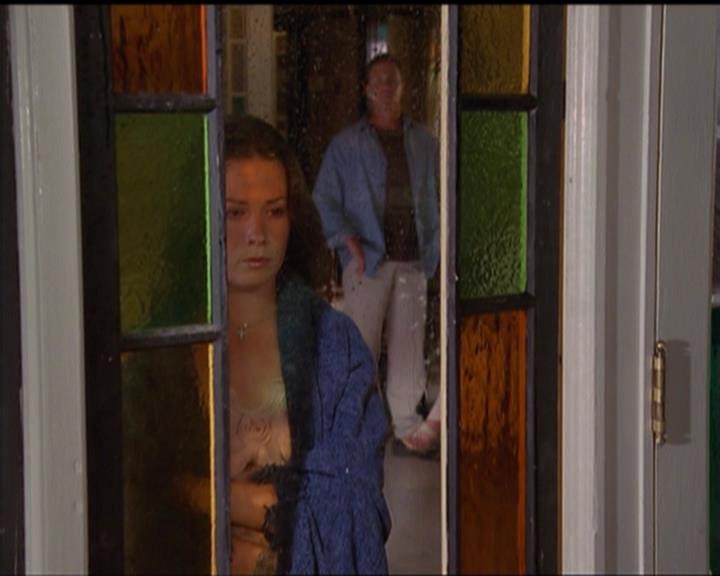 Charmed-Online_dot_net-5x01-2AWitchTail1637.jpg Charmed-Online_dot_net-5x01-2AWitchTail1637.jpg