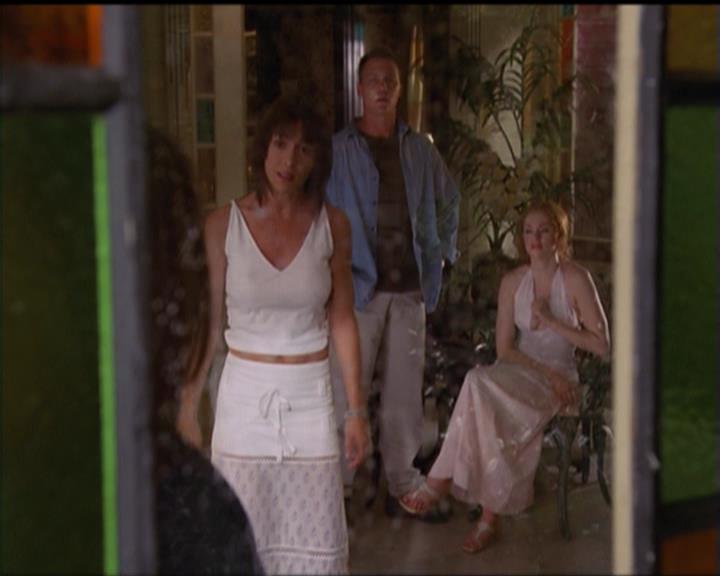 Charmed-Online_dot_net-5x01-2AWitchTail1642.jpg