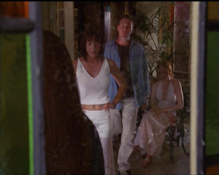 Charmed-Online_dot_net-5x01-2AWitchTail1656.jpg