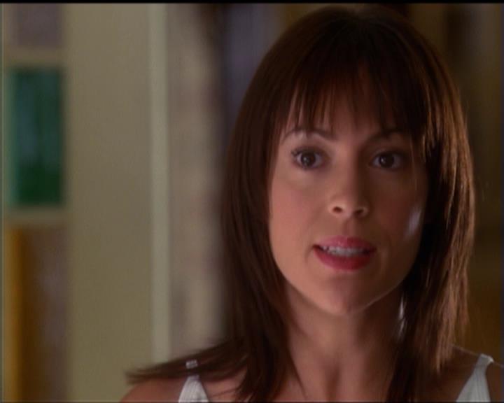 Charmed-Online_dot_net-5x01-2AWitchTail1665.jpg Charmed-Online_dot_net-5x01-2AWitchTail1665.jpg