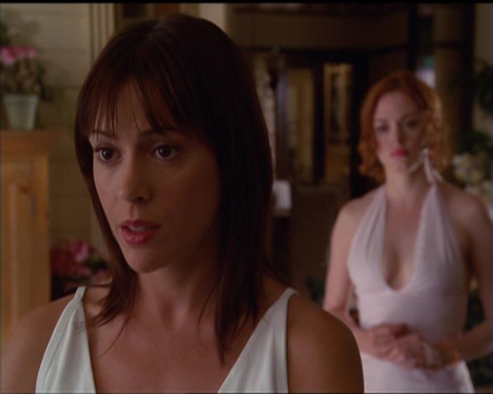 Charmed-Online_dot_net-5x01-2AWitchTail1727.jpg Charmed-Online_dot_net-5x01-2AWitchTail1727.jpg